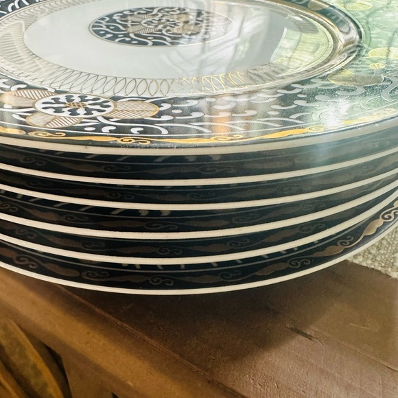 Royal Tapestry 10” plates. Gold, black, and white. - Picture 6 of 6